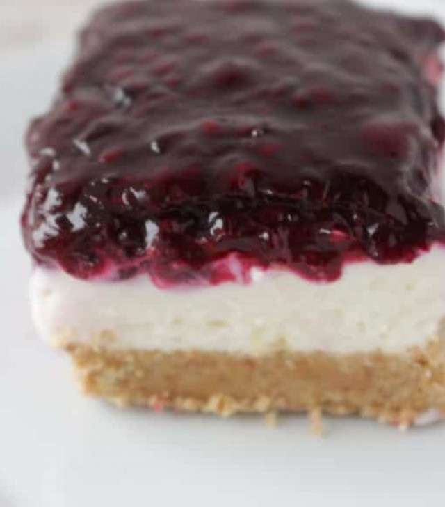 No bake Blackberry Cheesecake bars