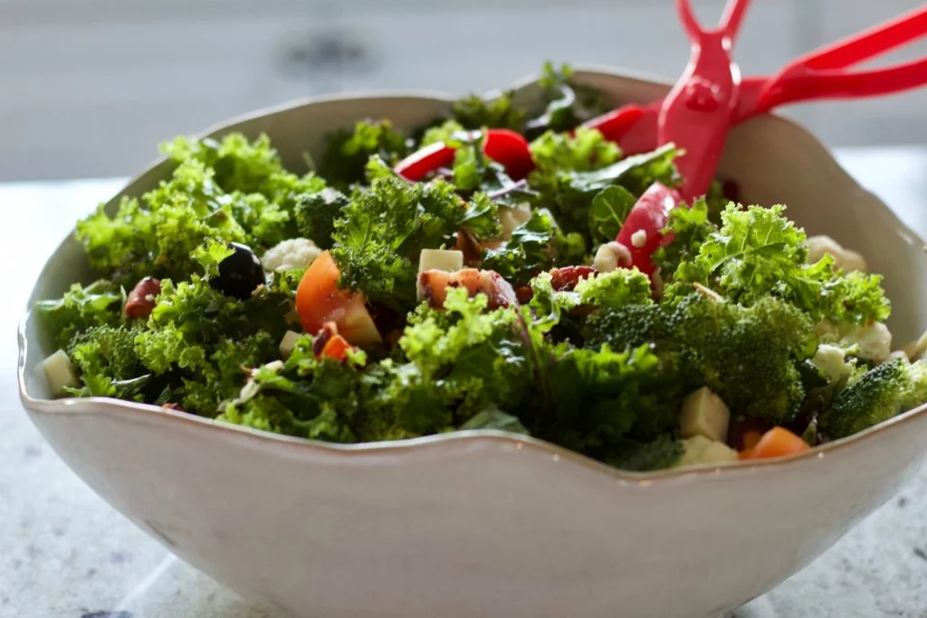 The Ultimate Garden Salad Recipe Guide 5 Kale Salad Full Of Hearty Add In To Make It Very Filling And Sustaining