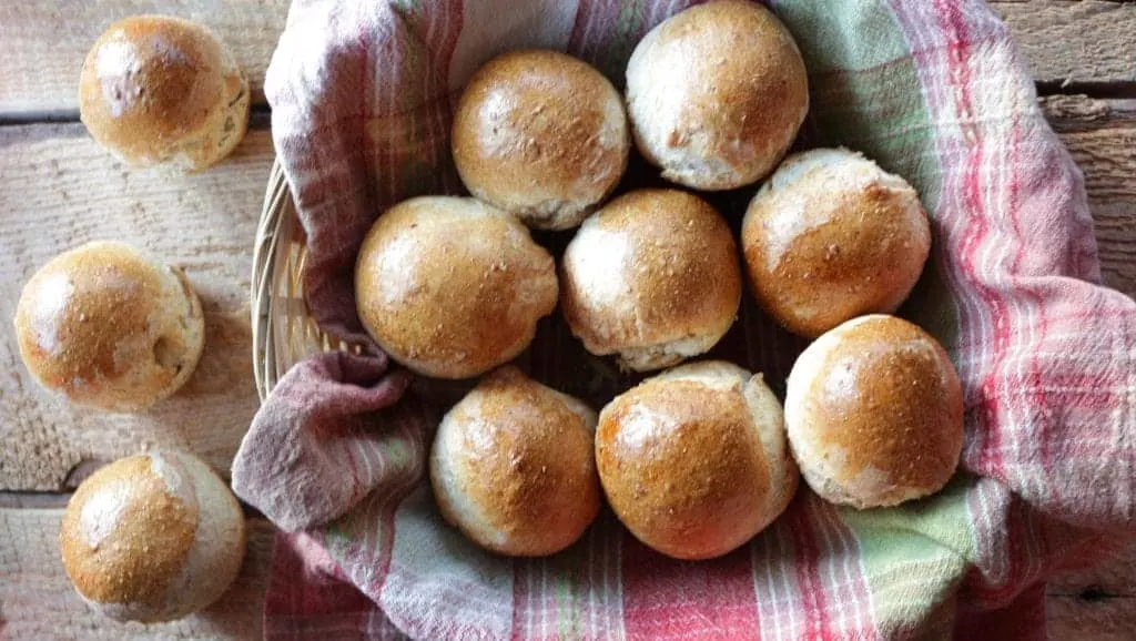 Homemade Dinner Rolls 1 Homemade Dinner Rolls