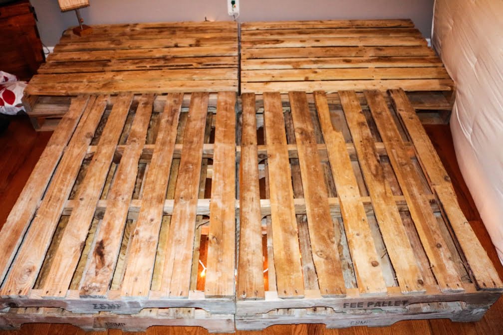 DIY Pallet Bed - Attached Night Stands! | Homemade Food Junkie