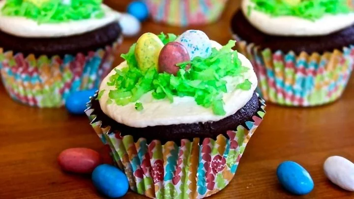 Easter Egg Cupcakes Recipe 7 Easter Egg Cupcakes Http://Homemadefoodjunkie.com
