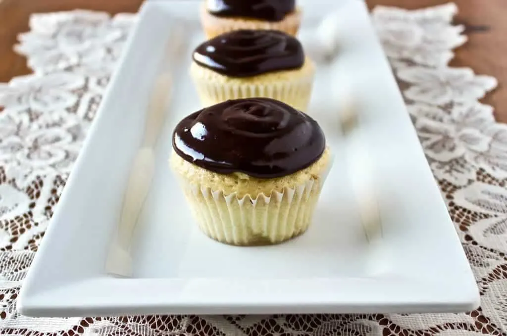 Chocolate Eclair Cupcakes