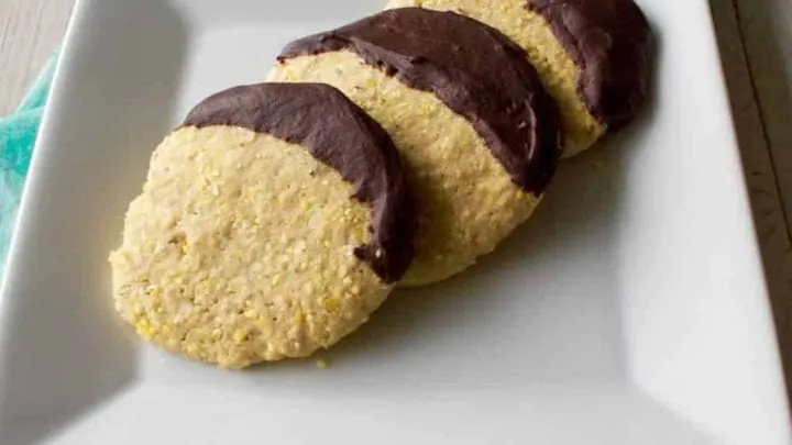 Crunchy Cornmeal Cookies