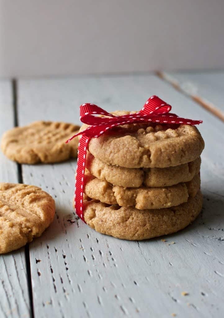 3 Ingredient Peanut Butter Cookies Are Fast And Simple To Make. These Treats Are Gluten Free, Low Sodium, And Dairy Free. Http://Homemadefoodjunkie.com