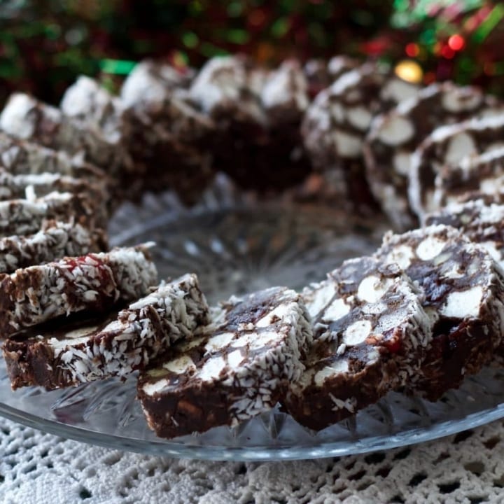 holiday chocolate roll cookies