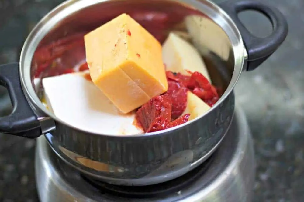 Roasted Pepper Cheese Fondue Sauce