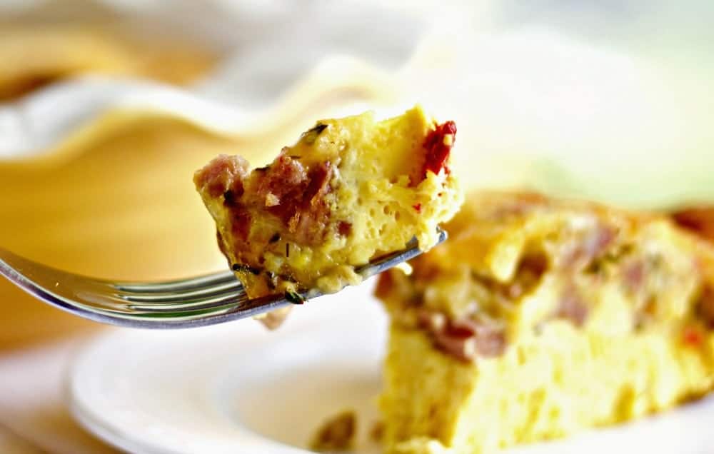 Crustless Sausage Cheese Quiche. A Delicious Low Carb Meal.http://Homemadefoodjunkie.com