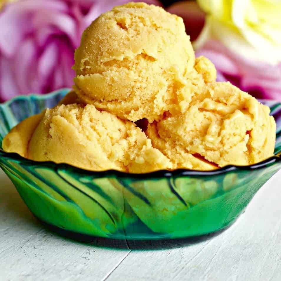Mango Medley Ice Cream With Real Pineapple, Mango And Strawberries. Enjoy A Fresh Summer Frozen Treat With No Processed Sugar! This Is A Nutritionally Balanced, Low-Sodium, Vegetarian, Gluten-Free Low Calorie Treat. Http://Homemadefoodjunkie.com