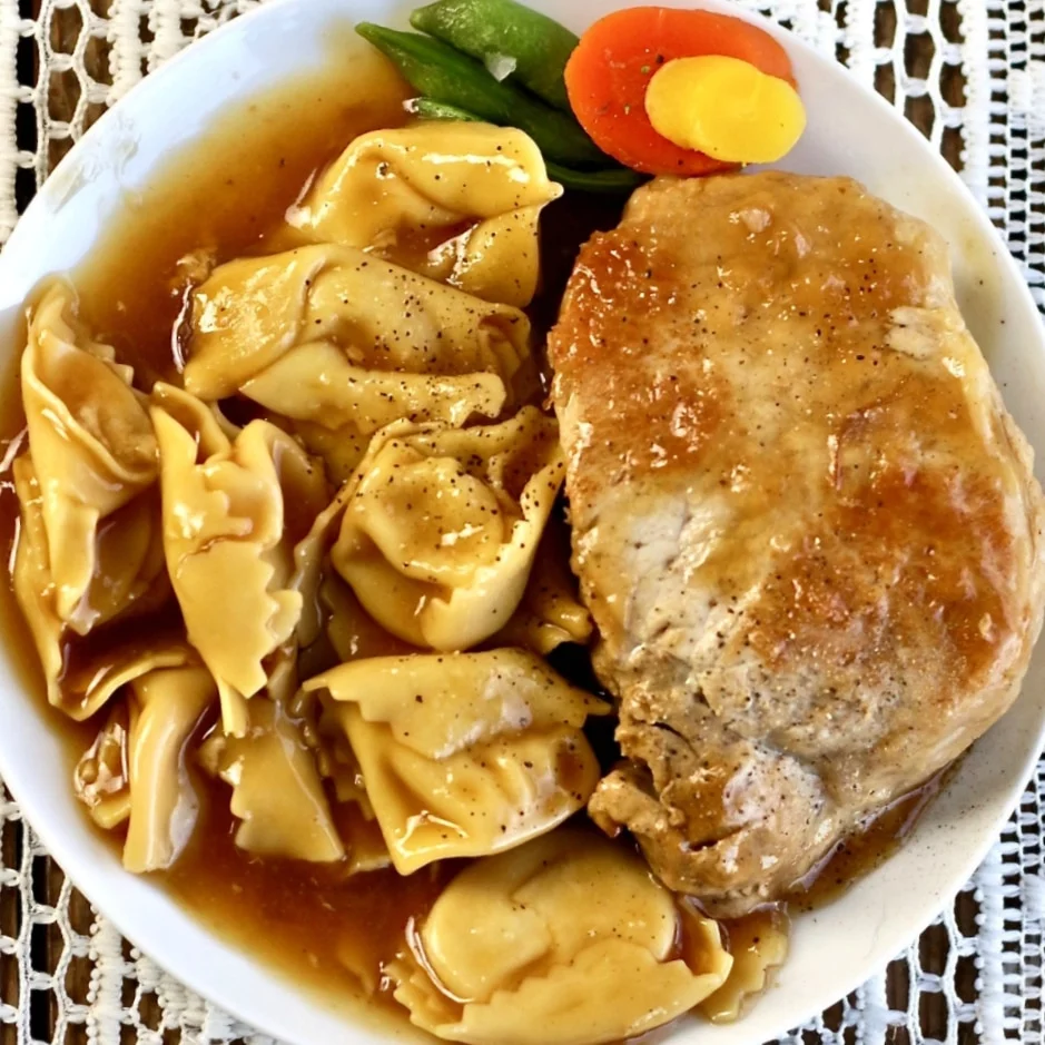 Easy Creamy Sausage Tortellini Soup 18 Pork Skillet Dinner With 5 Cheese Tortellini In Wine Sauce