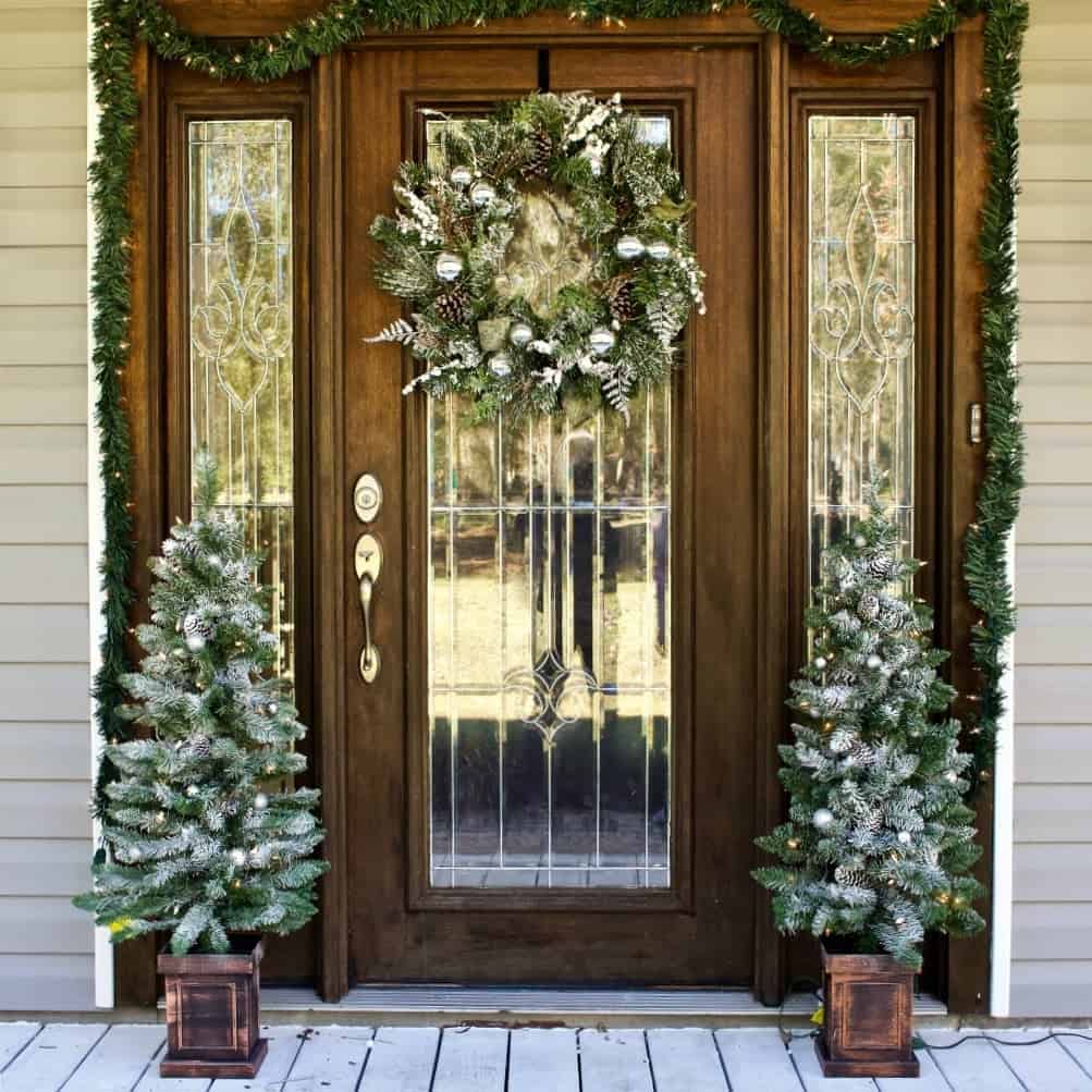 40+ christmas decoration ideas door to Welcome Your Guests in Style