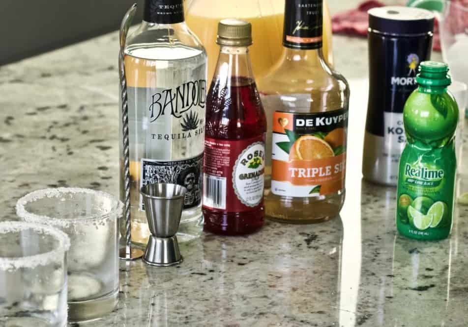 Tequila Sunrise Margarita On The Rocks 7 Ingredients For Tequila Sunrise Margarita