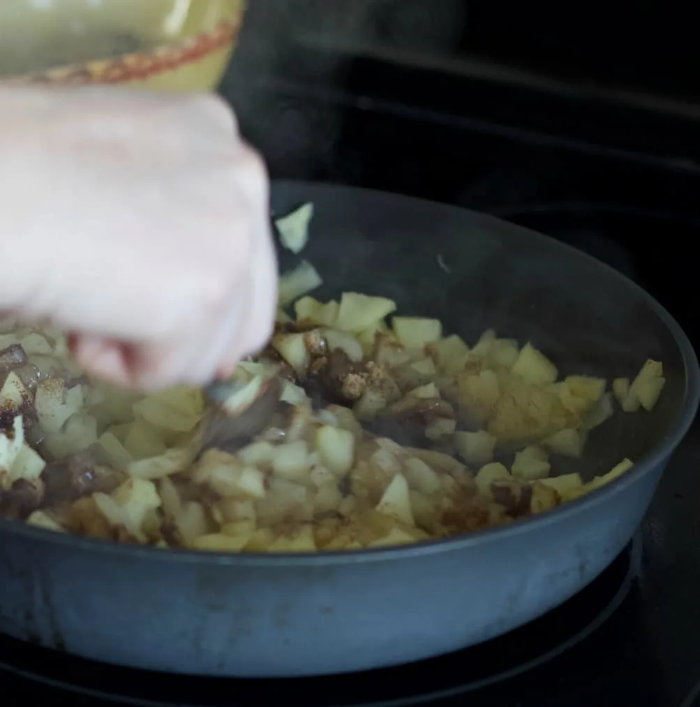 Cooking Apples In A Skillet