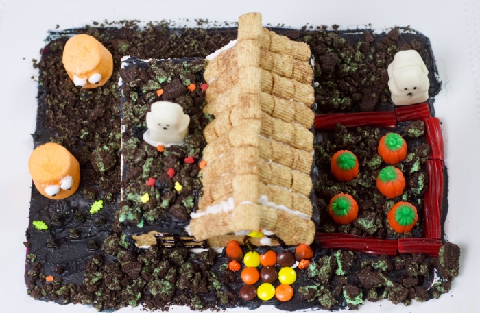Diy Graham Cracker Haunted Houses 9 Graham Cracker Haunted House