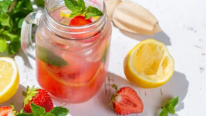 Homemade Strawberry Lemonade Recipe