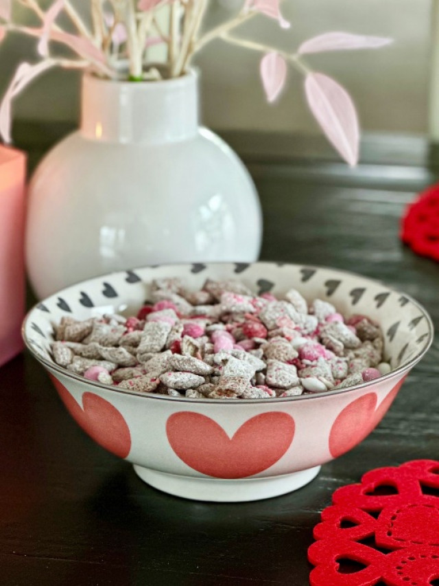 Easy Valentines Puppy Chow Recipe Homemade Food Junkie