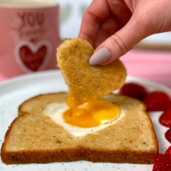 Egg-Cellent, Easy Egg In A Hole Recipe 1 Egg In A Hole Breakfast