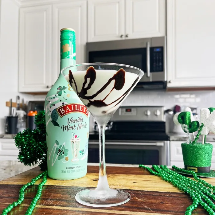 Baileys Vanila mint dream cocktail