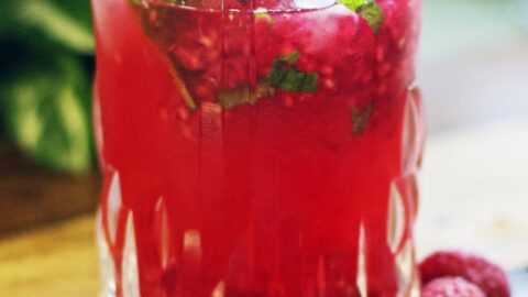 Easy Berry Mint Bubbler Mocktail Recipe 8 Berry Mint Bubbly Drink