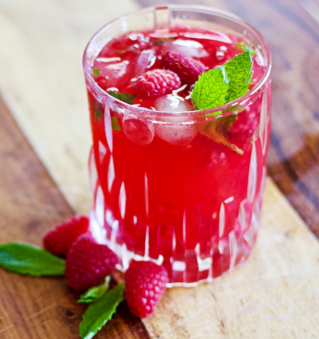 Easy Berry Mint Bubbler Mocktail Recipe 6 Berry Mint Mocktail