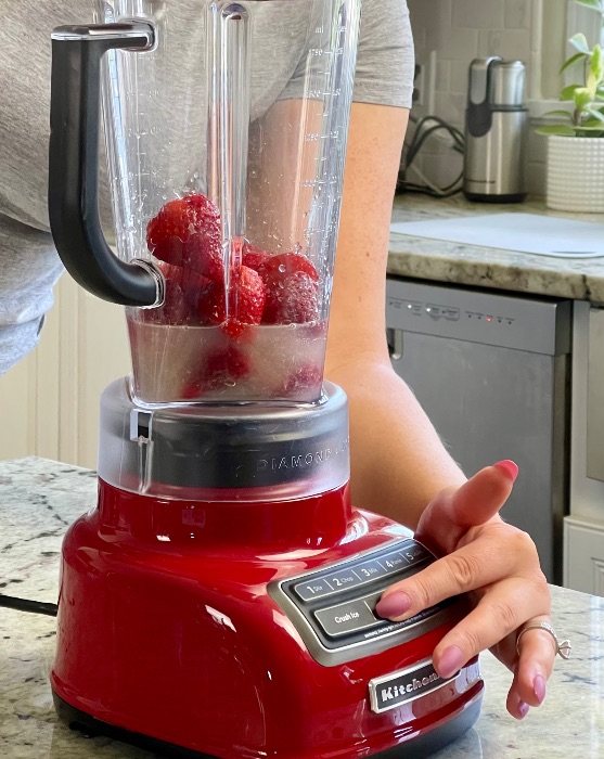 Delicious Virgin Strawberry Daiquiri 4 Blending Strawberry Daiquiris