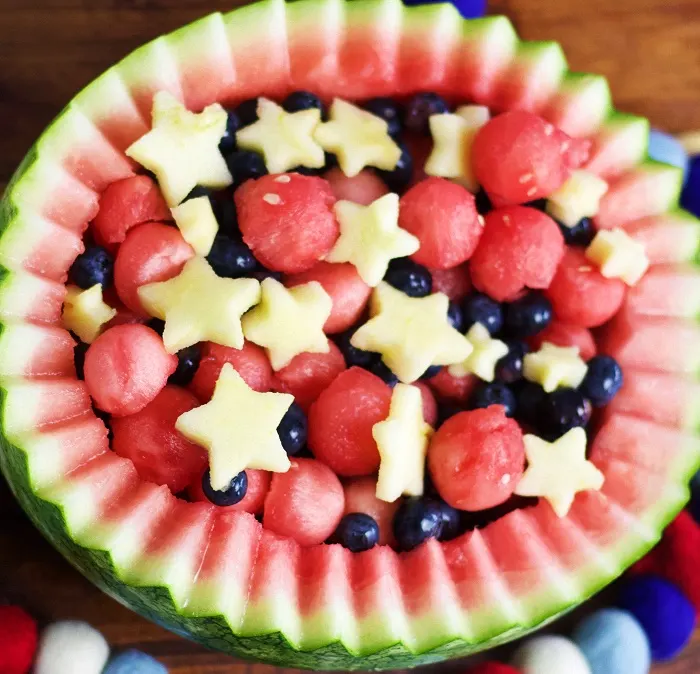 Berry Melon Fruit Bowls & Easy Summer Party Prep ⋆ Sprinkle Some Fun