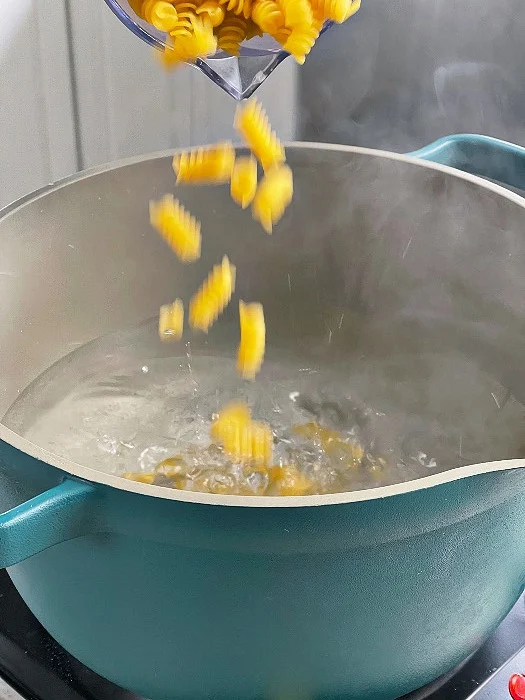 Boiling Pasta In A Pot Of Water