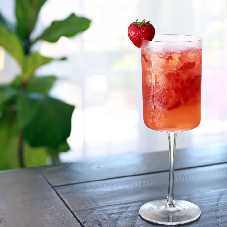 strawberry bubbler mocktail