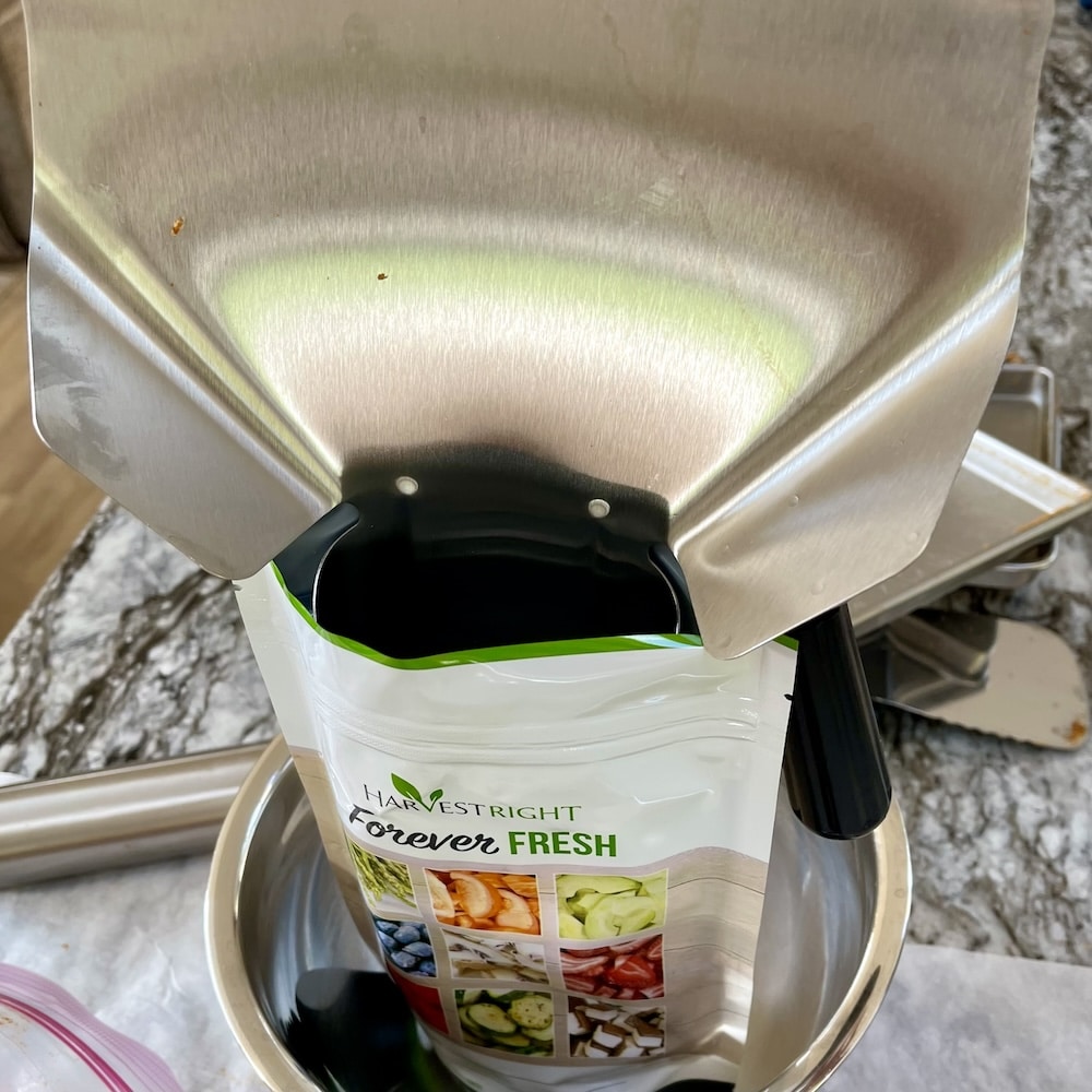 Mylar Bags for Food Storage: How to Choose, Fill and Seal Them 6 filling mylar bag