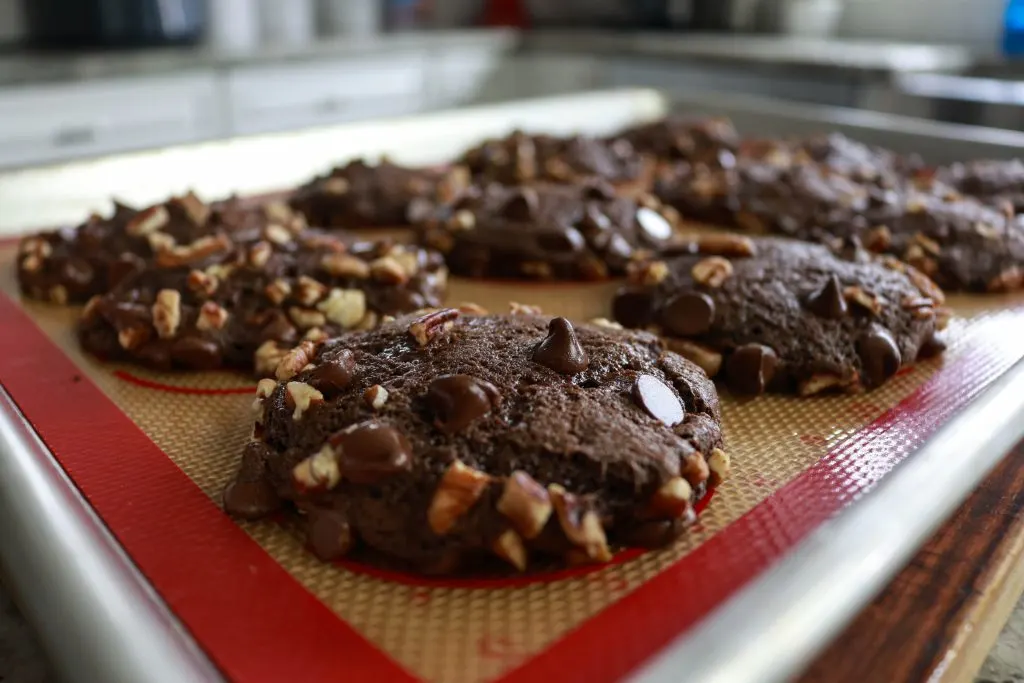 Decadent Turtle Cookies With Salted Caramel 2 Chewy Rich Turtle Cookies