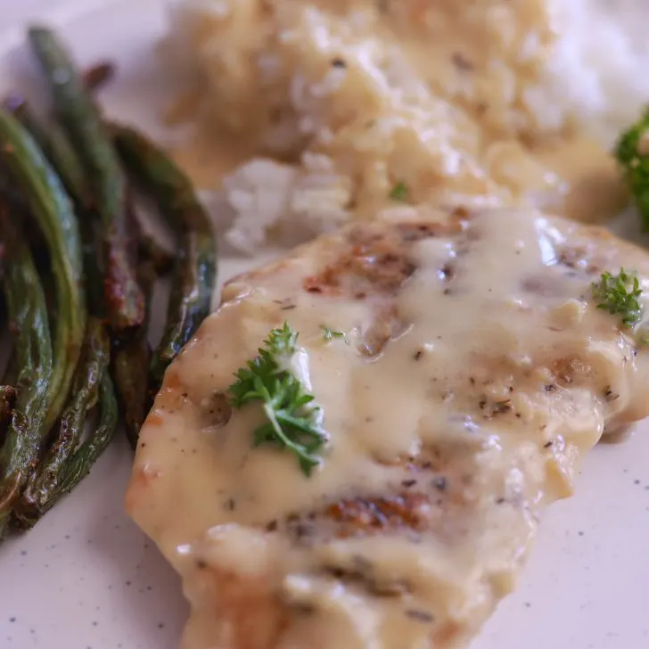 Irresistible Creamy Garlic Chicken Dinner Recipe