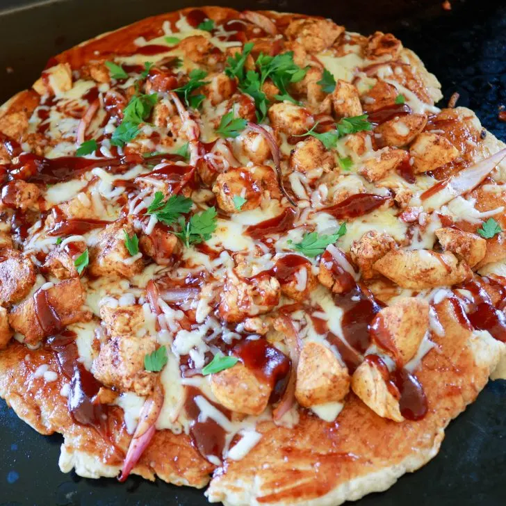 blackstone barbeucue chicken pizza