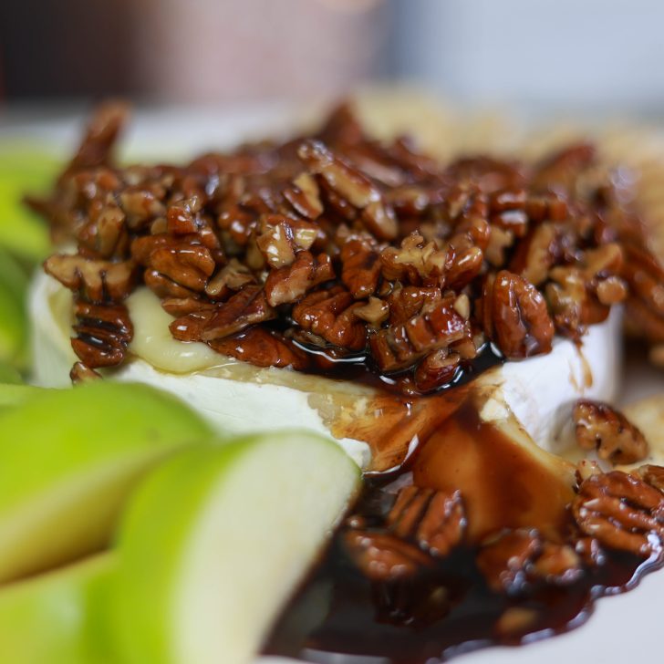 Easy Baked Brie Recipe with Kahlua Glazed Pecans