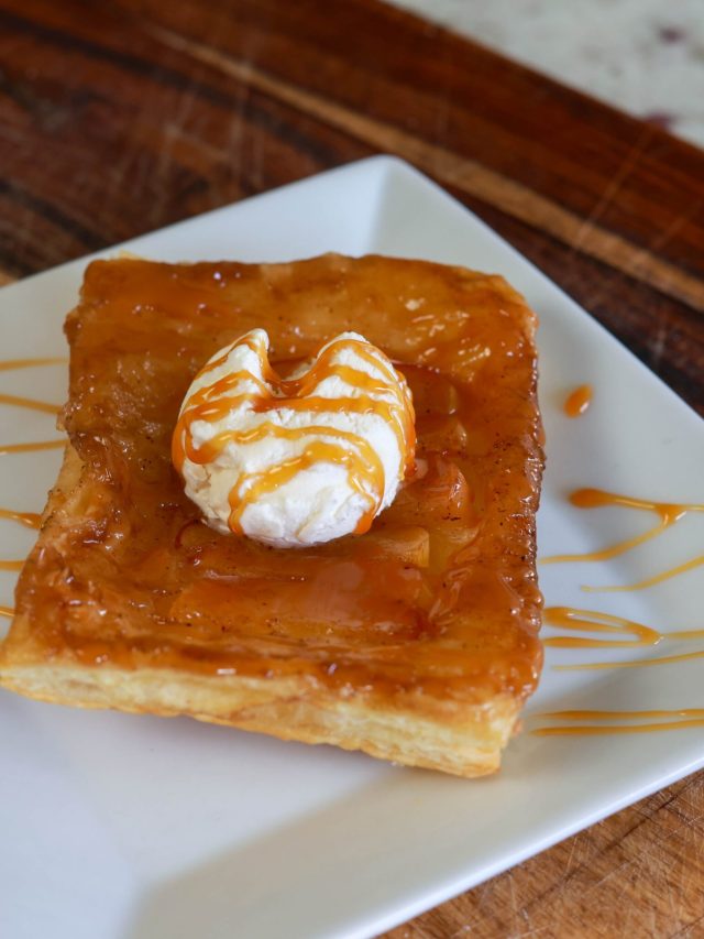 Apple Pie Puff Pastry Tarts