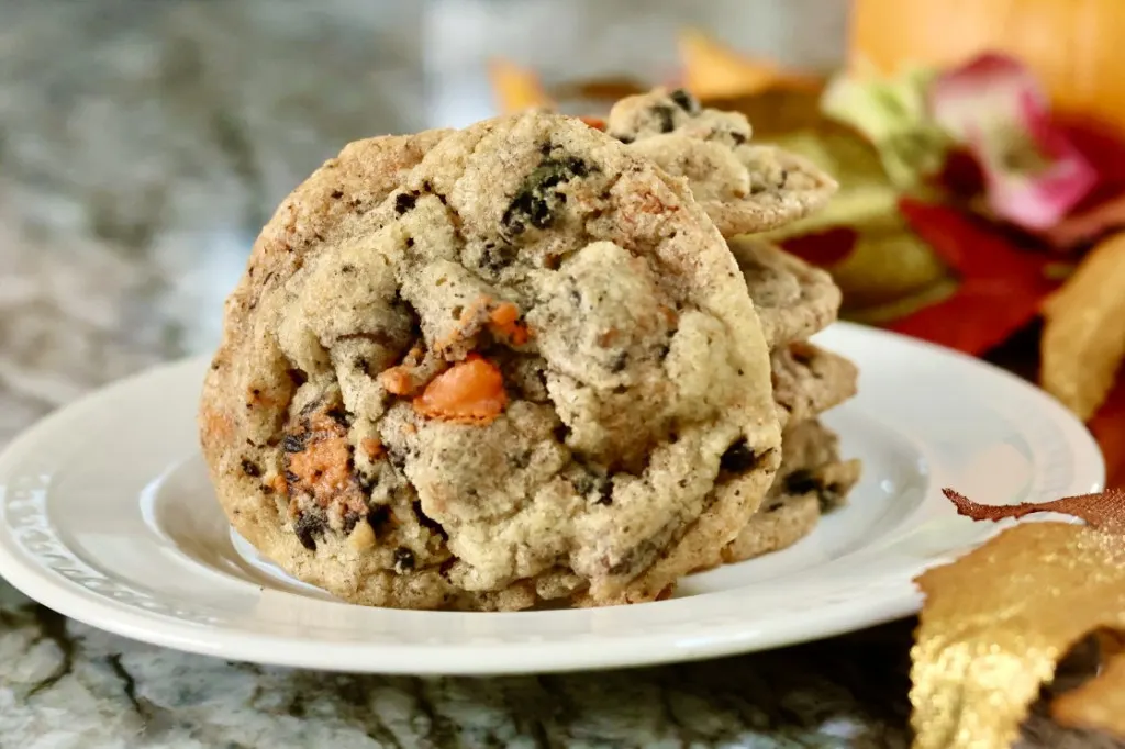 #1 Fun Oreo Halloween Cookies Recipe 1 Oreo Halloween Cookies On A White Plate